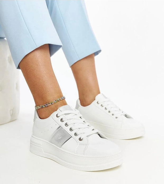 <h1>sale auf sneaker</h1><h2> 30% rabatt</h2><h2></h2>